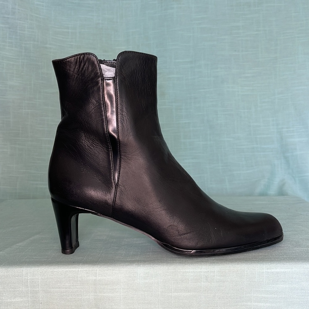 Stuart Weitzman | Heeled Booties | Leather | Size… - image 7